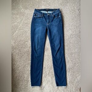 Judy Blue Mid Rise Raw Hem Skinny Fit JeansSize 1/25